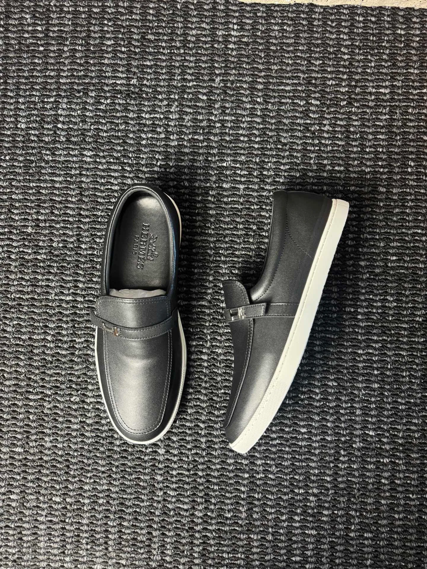 Men's men's shoes 💰440 [New style] 🪷🪷[HERMES] Hermès - High-end quality, the same style as the official website - Upper: 🔝 Nappa calfskin, with iconic H metal - Lining: water-dyed cowhide - Outsole: ultra-light TPU molded outsole - Ultra-high quality control·Fine workmanship: highlighted (high-end·luxury·grade) -Size: 38-44 (45 can be customized)·
